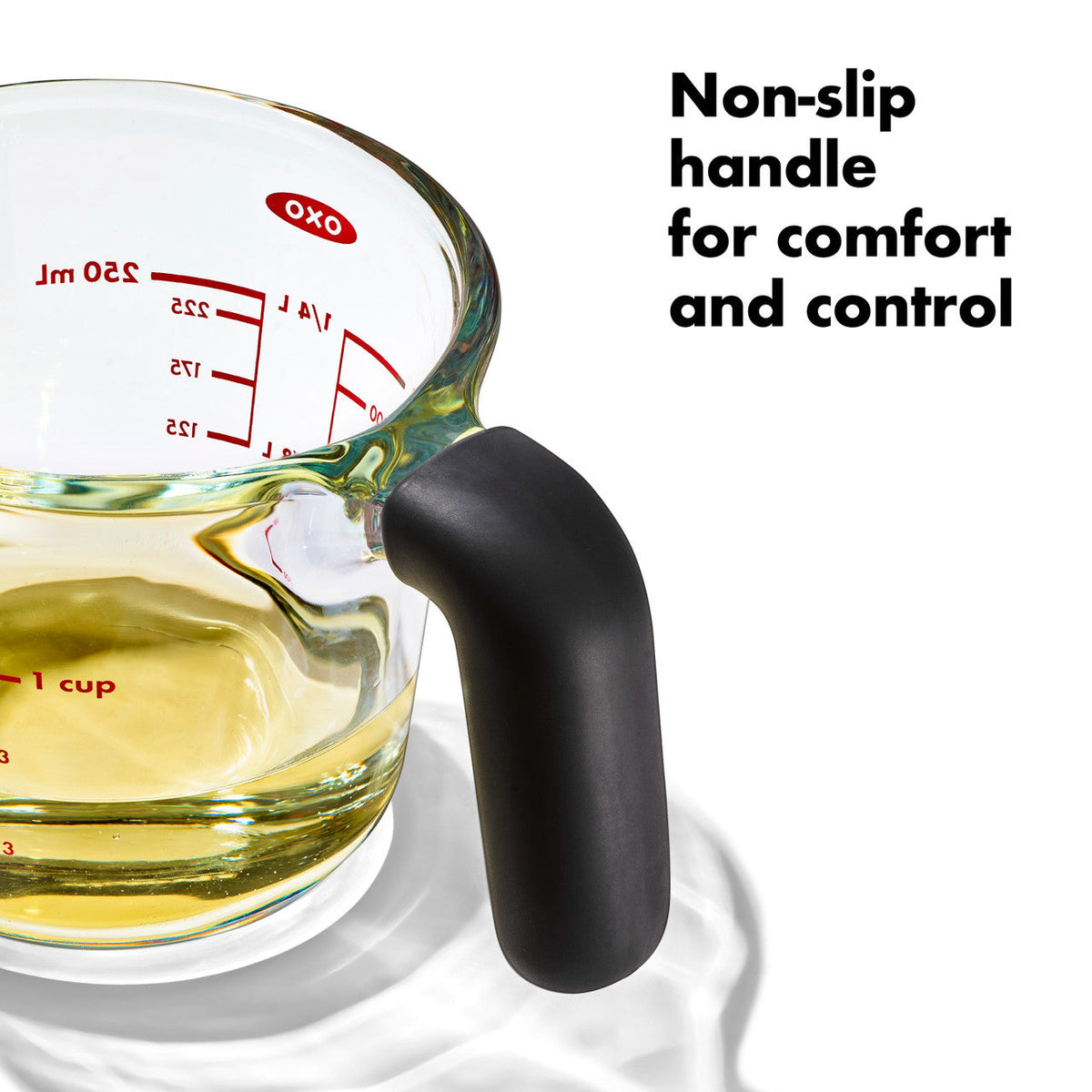 OXO Good Grips Glass Measuring Cup handle